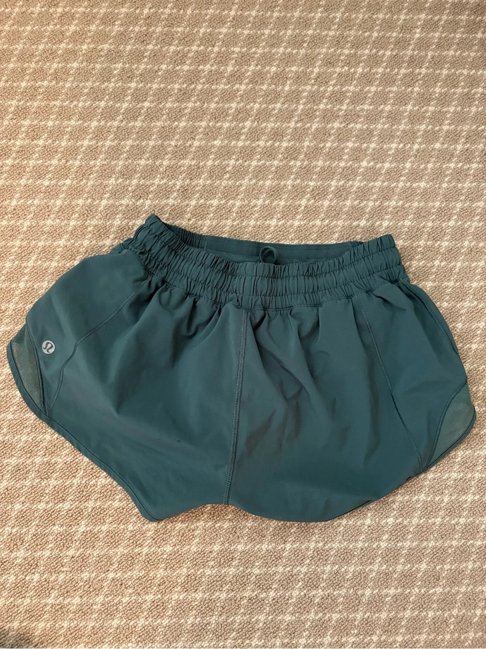 Lululemon Hotty Hot shorts 2.5’’ size 2 pack of 3 - Picture 7 of 7